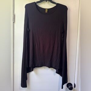 24/7 Comfort Apparel Black Shorts Sleeve Top With Cape